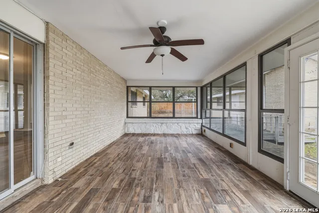 630 Rocklyn Windcrest, TX 78239