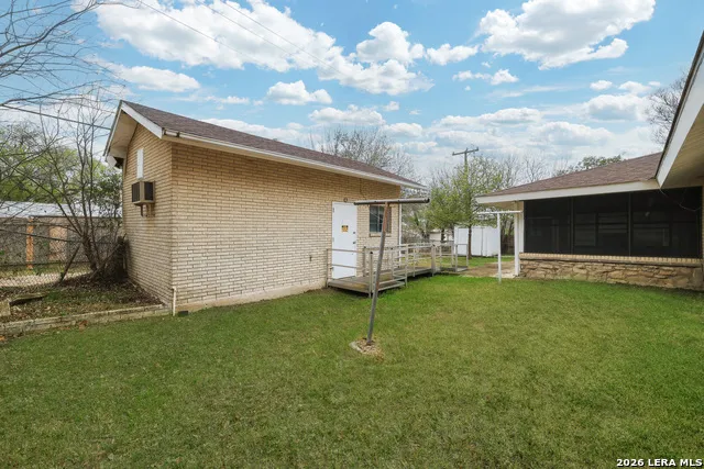 630 Rocklyn Windcrest, TX 78239