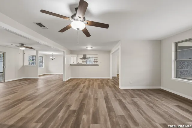 630 Rocklyn Windcrest, TX 78239