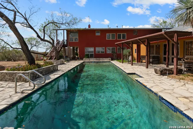 961 Pico Laredo, TX 78045