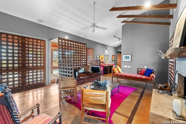 961 Pico Laredo, TX 78045