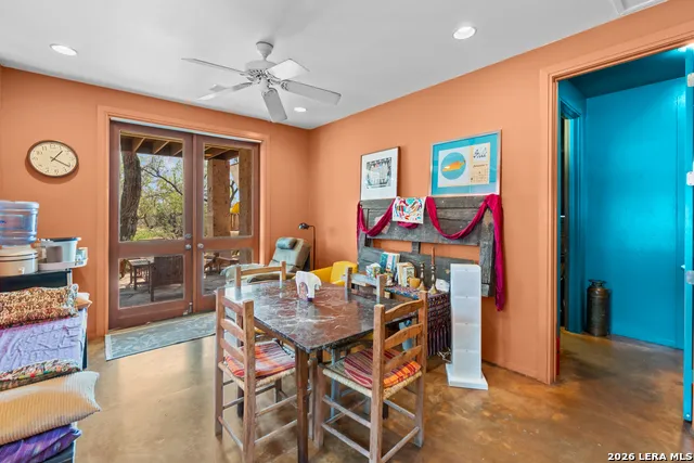 961 Pico Laredo, TX 78045