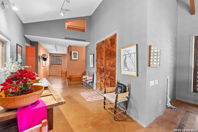 961 Pico Laredo, TX 78045