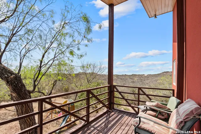 961 Pico Laredo, TX 78045