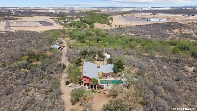 961 Pico Laredo, TX 78045