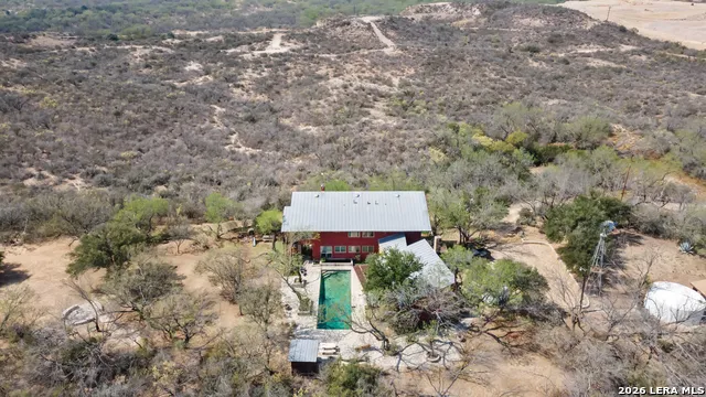 961 Pico Laredo, TX 78045