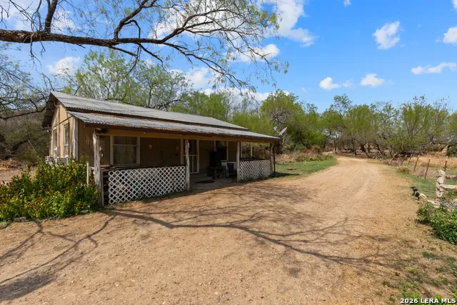 961 Pico Laredo, TX 78045