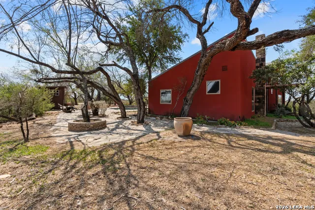 961 Pico Laredo, TX 78045