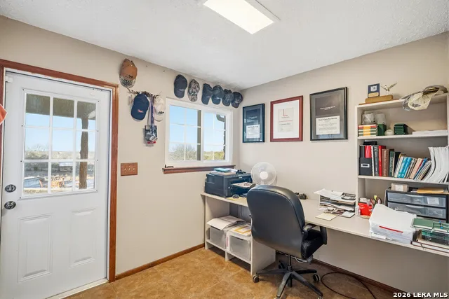 3940 us highway 90 Hondo, TX 78861