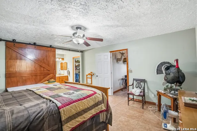 3940 us highway 90 Hondo, TX 78861