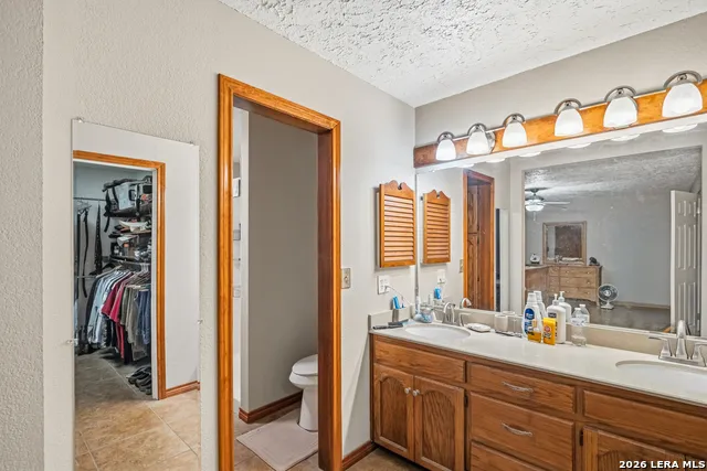 3940 us highway 90 Hondo, TX 78861