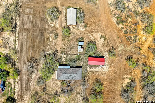 11515 Ford Adkins, TX 78101