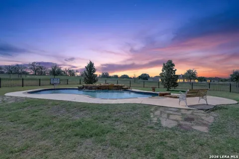 121 Abrego Mount