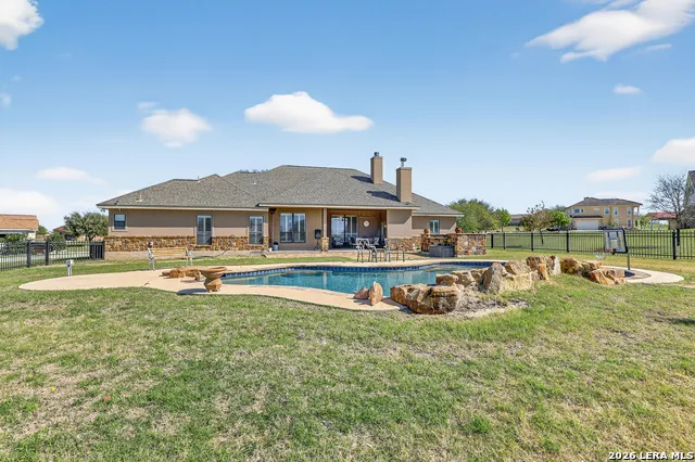 121 Abrego Mount Floresville, TX 78114