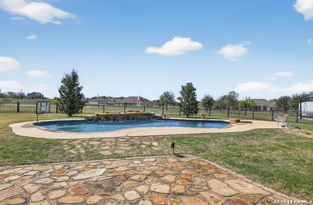 121 Abrego Mount Floresville, TX 78114