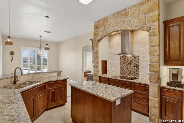 121 Abrego Mount Floresville, TX 78114