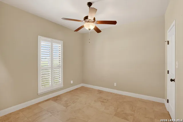 121 Abrego Mount Floresville, TX 78114