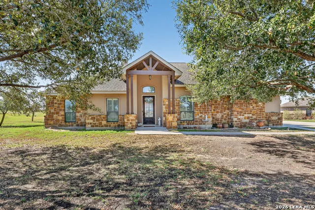 121 Abrego Mount Floresville, TX 78114