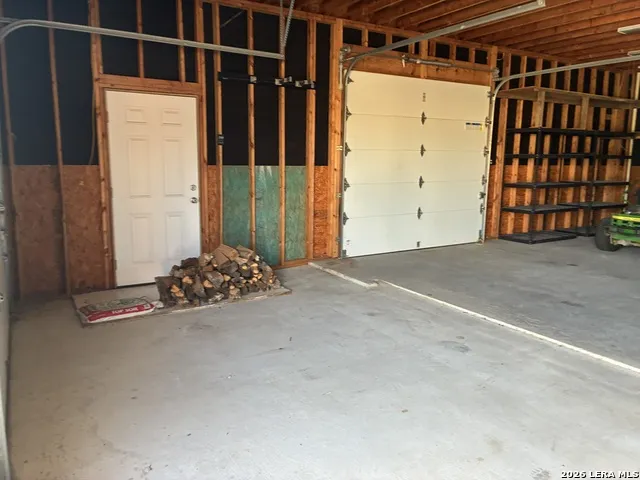 121 Abrego Mount Floresville, TX 78114