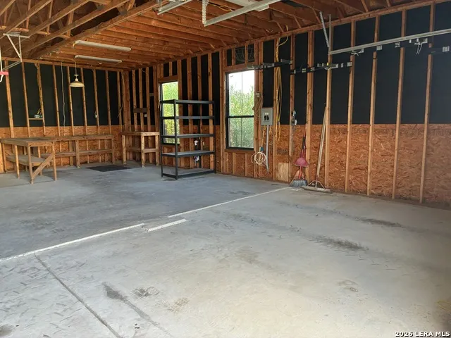 121 Abrego Mount Floresville, TX 78114