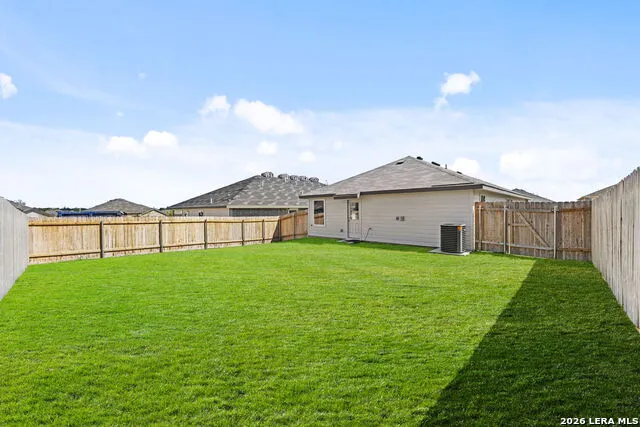 308 Cottonmouth Seguin, TX 78155