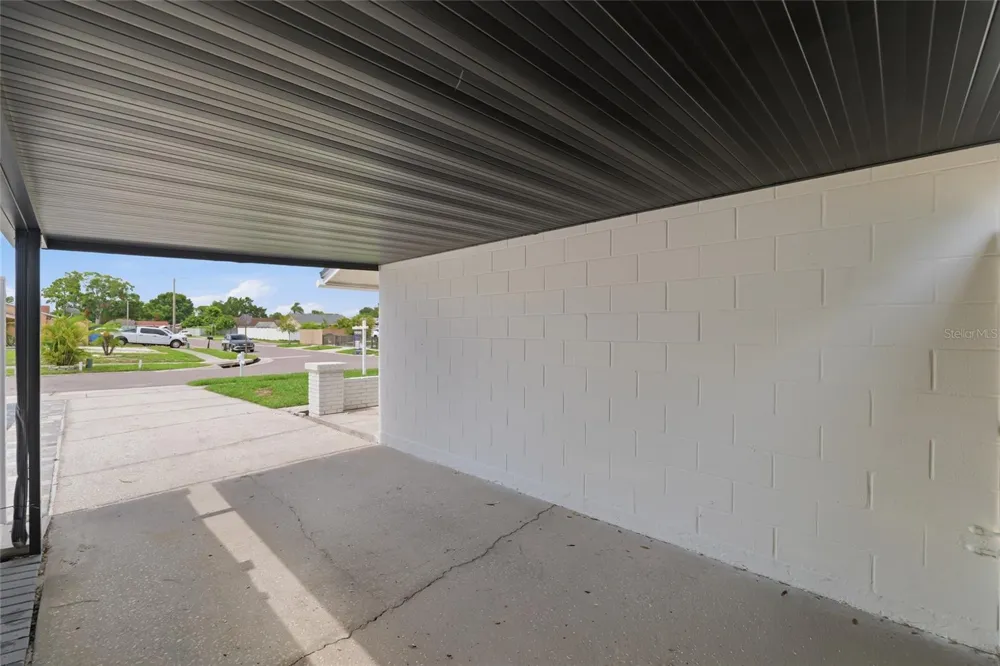 8602 BRIAR GROVE CIR Tampa, FL 33615