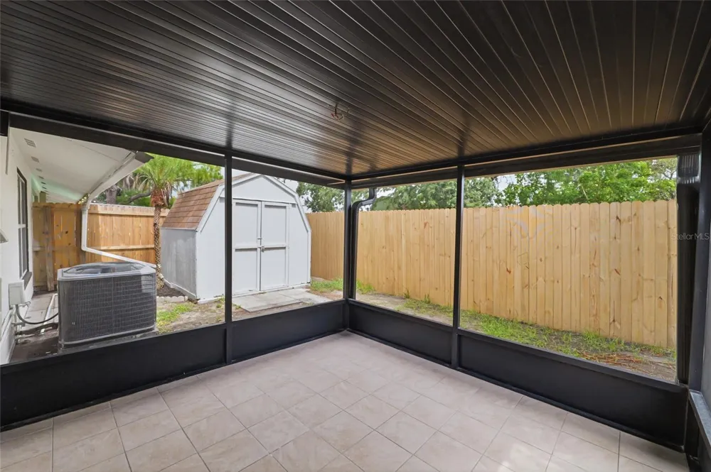 8602 BRIAR GROVE CIR Tampa, FL 33615
