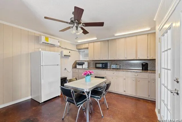 434 W Turner Ct Johnson City, TX 78636