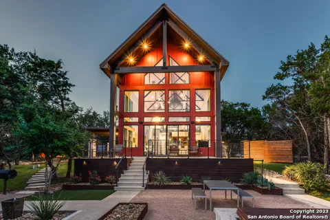 7870 Gage Ln
