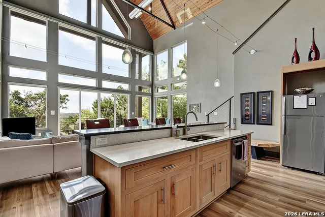 7870 Gage Ln Wimberley, TX 78676