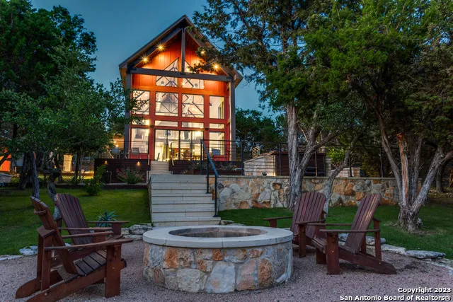 7870 Gage Ln Wimberley, TX 78676