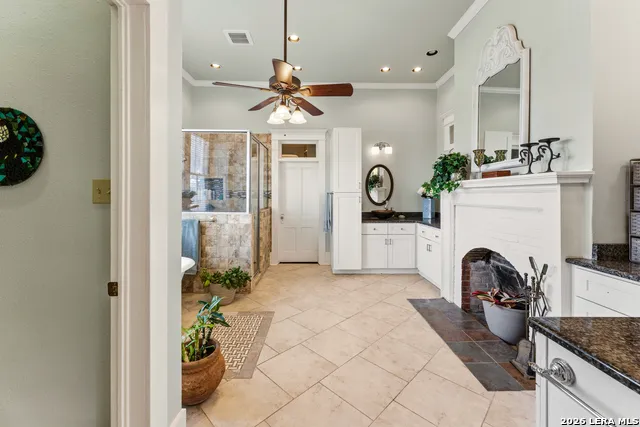 4515 STAPPER RD St Hedwig, TX 78152