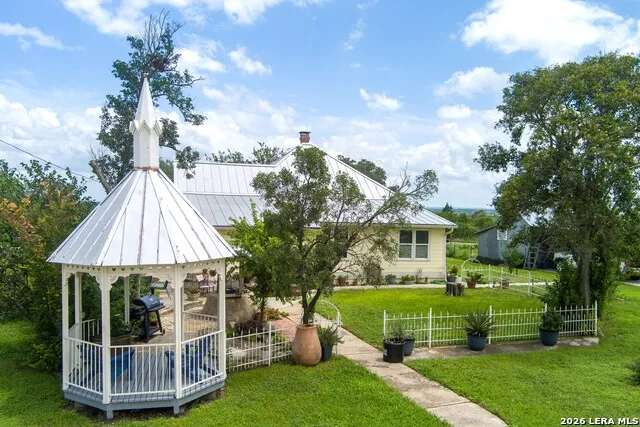 4515 STAPPER RD St Hedwig, TX 78152