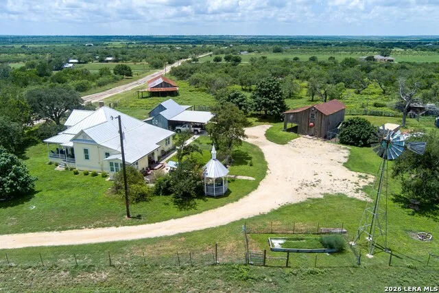 4515 STAPPER RD St Hedwig, TX 78152