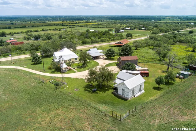 4515 STAPPER RD St Hedwig, TX 78152