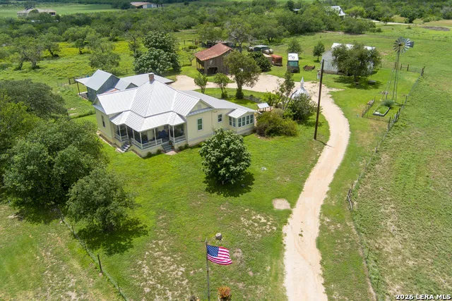 4515 STAPPER RD St Hedwig, TX 78152