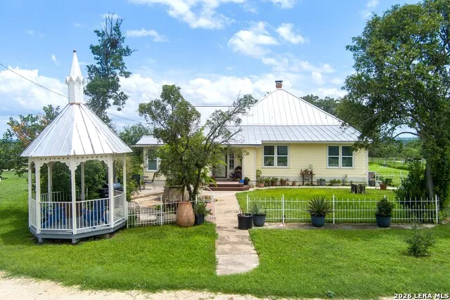 4515 STAPPER RD St Hedwig, TX 78152