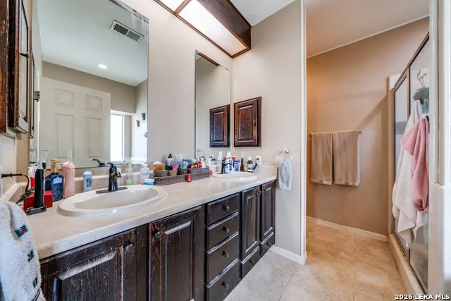 1855 BURR OAK LN Adkins, TX 78101
