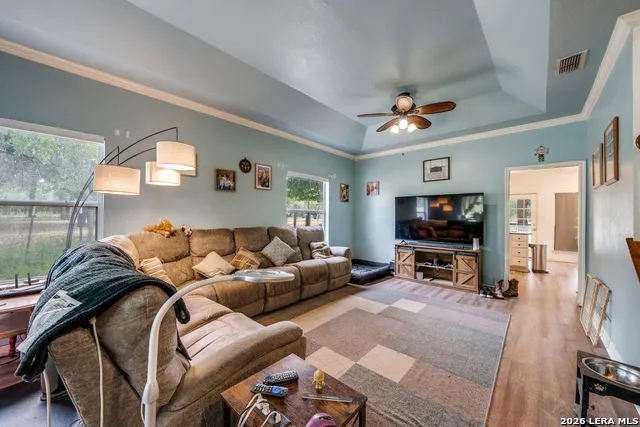 1855 BURR OAK LN Adkins, TX 78101