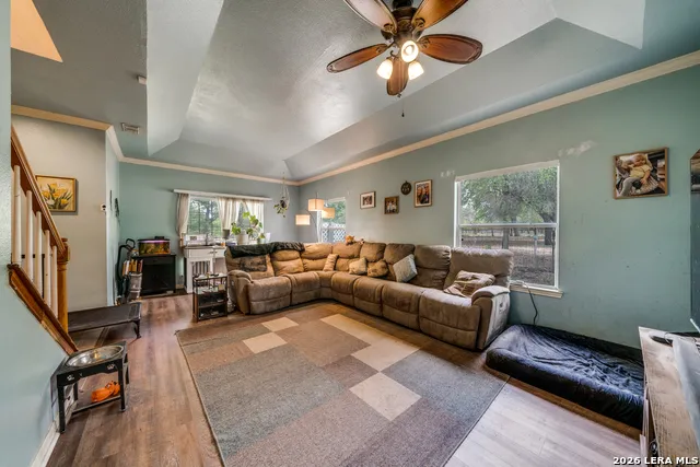 1855 BURR OAK LN Adkins, TX 78101