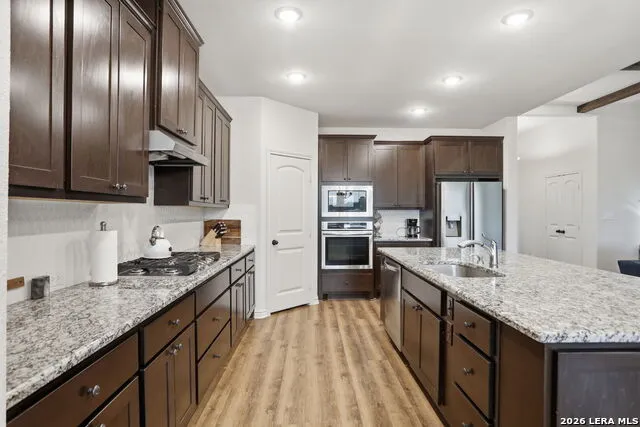 1302 COUNTRYSIDE BND Fredericksburg, TX 78624