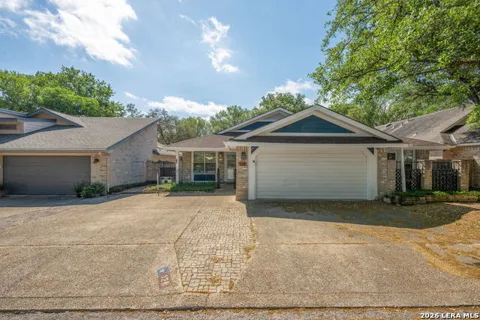 126 Golden Way