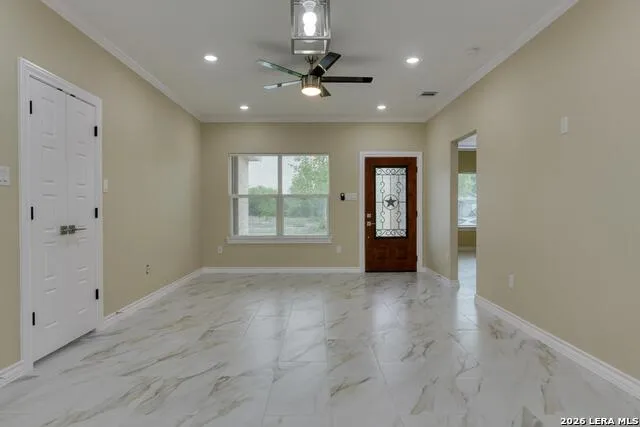 5511 Pageland Dr Kirby, TX 78219