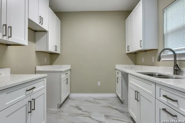 5511 Pageland Dr Kirby, TX 78219