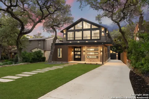 434 College Blvd