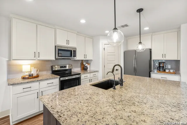 116 Hiram Cook Blanco, TX 78606