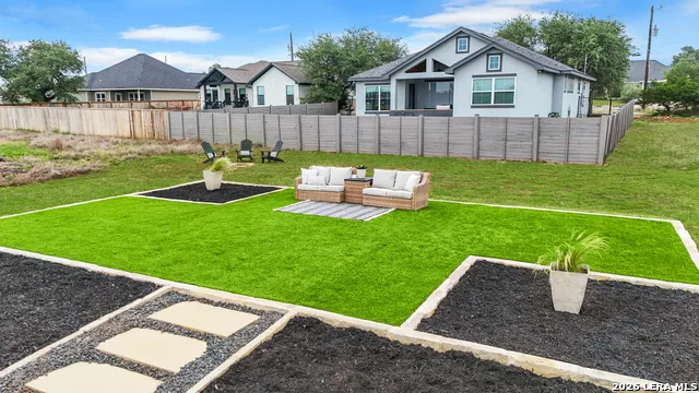 116 Hiram Cook Blanco, TX 78606