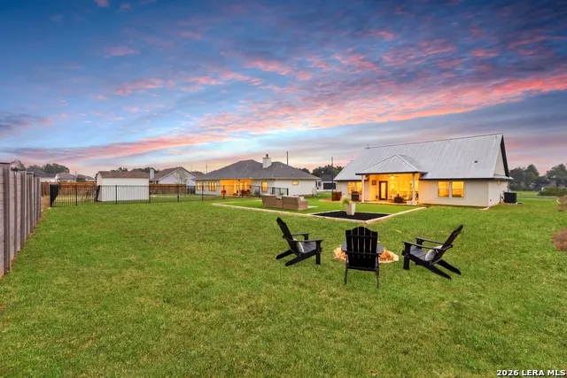 116 Hiram Cook Blanco, TX 78606