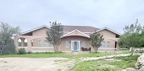 180 County Road 2750