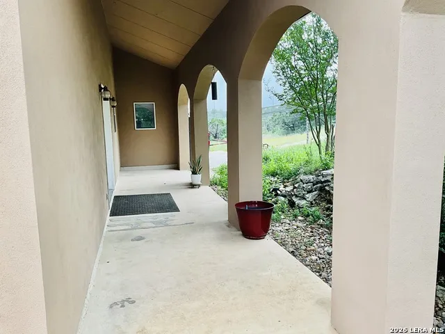180 County Road 2750 Mico, TX 78056